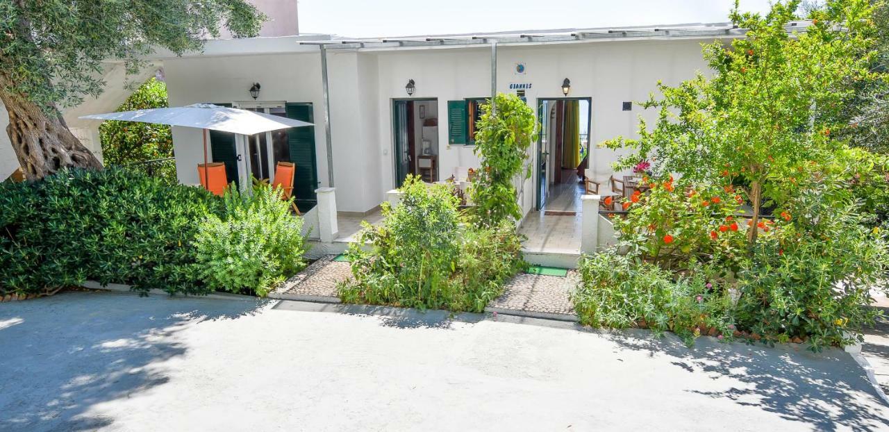 Alex-Giannis Apartments, Barbati Exterior foto