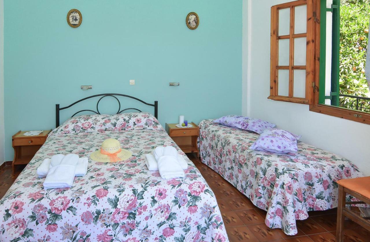 Alex-Giannis Apartments, Barbati Exterior foto