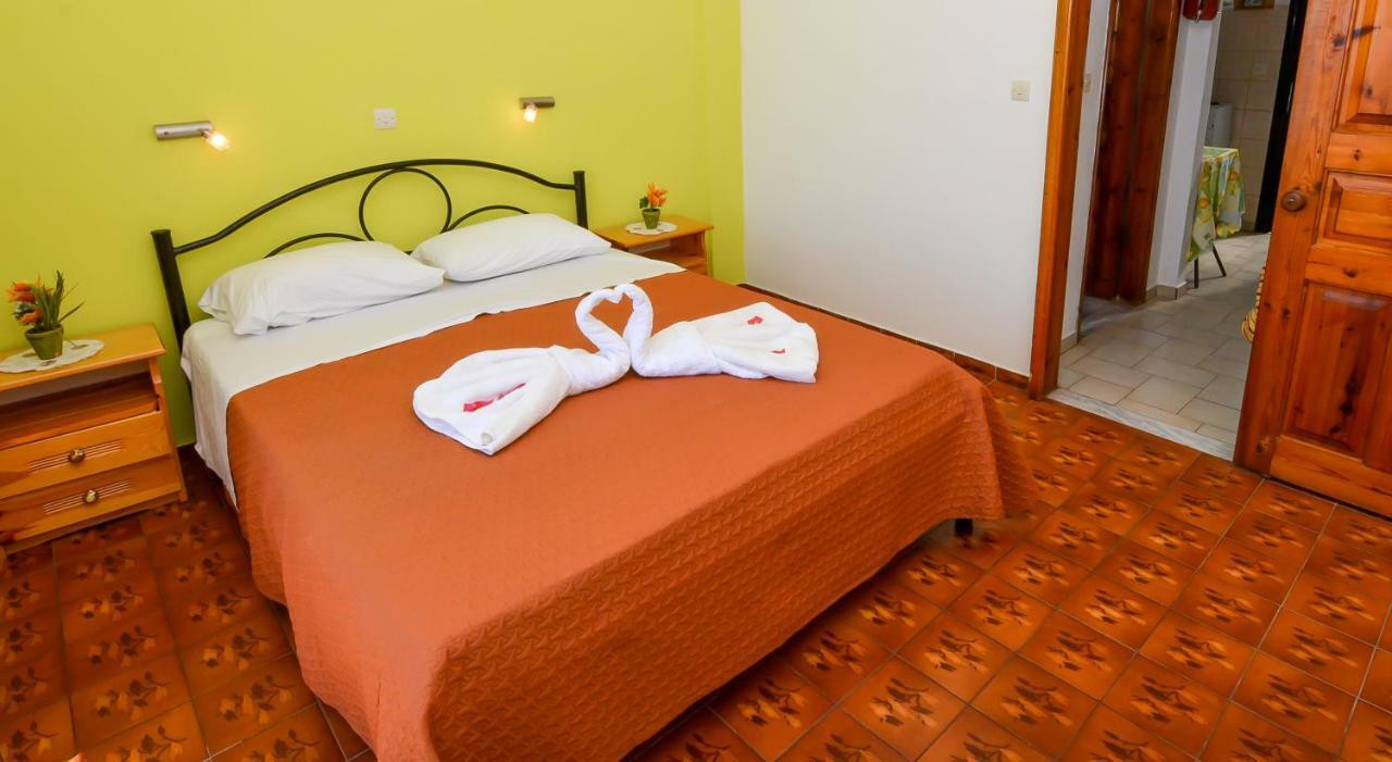 Alex-Giannis Apartments, Barbati Exterior foto