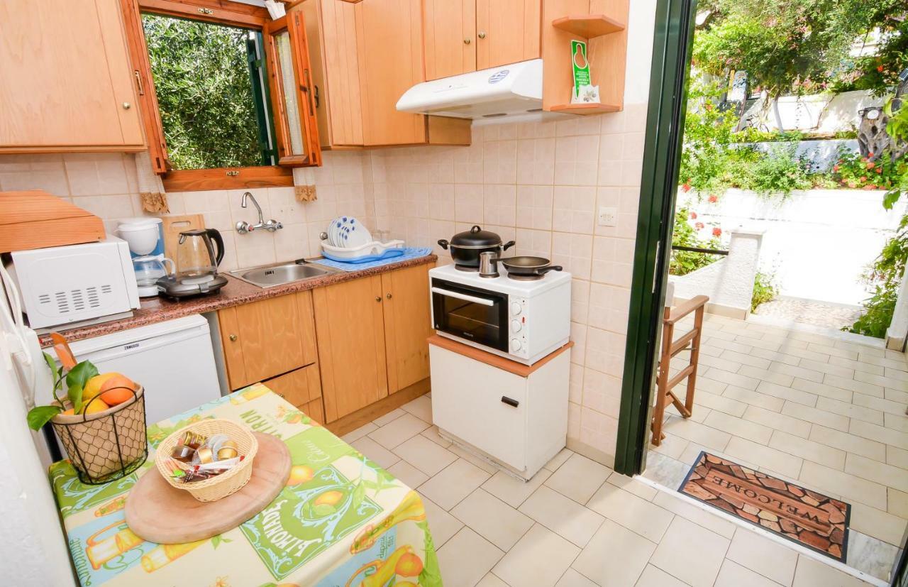 Alex-Giannis Apartments, Barbati Exterior foto